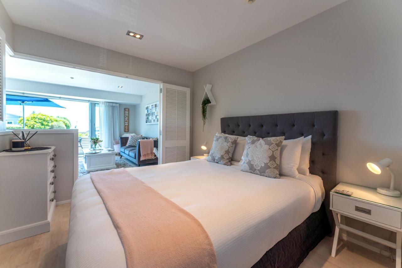 Oneroa Bay Villas Bagian luar foto