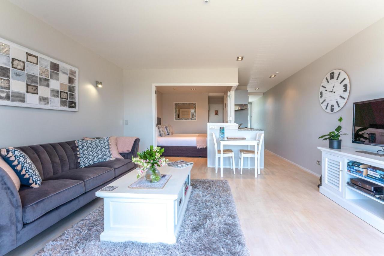 Oneroa Bay Villas Bagian luar foto