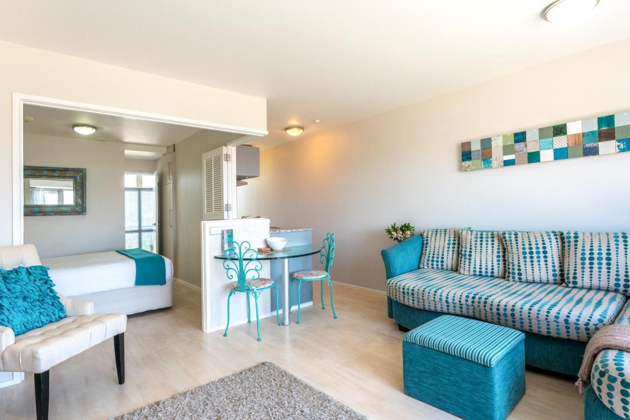 Oneroa Bay Villas Bagian luar foto