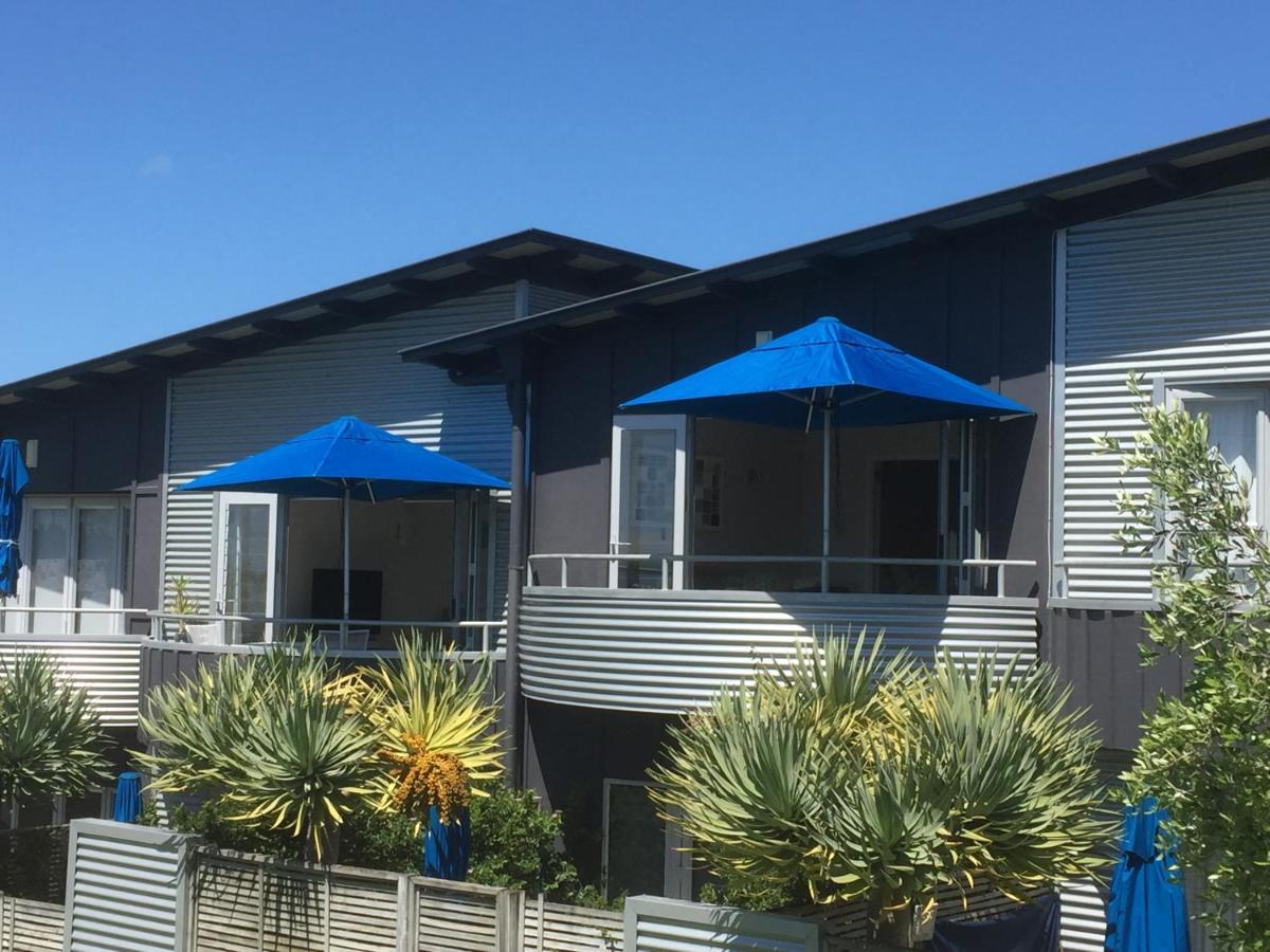 Oneroa Bay Villas Bagian luar foto
