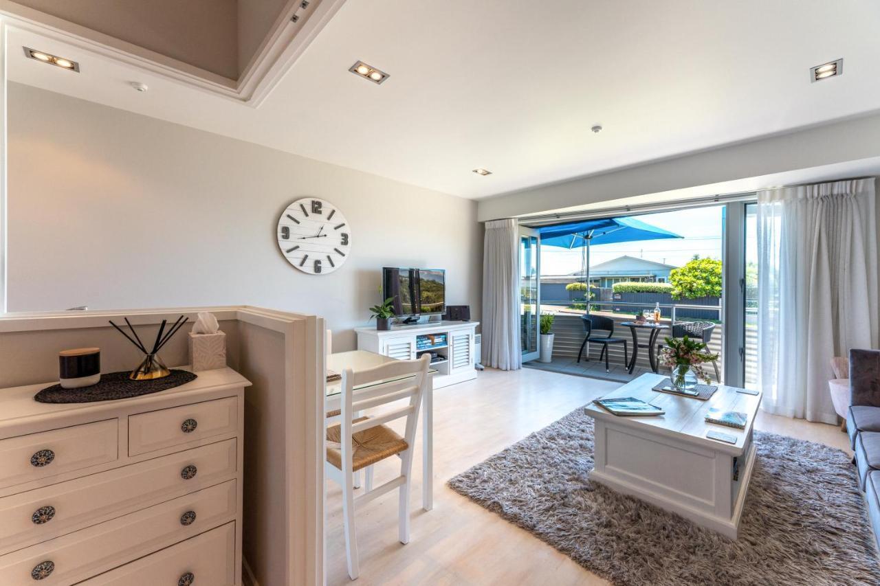Oneroa Bay Villas Bagian luar foto